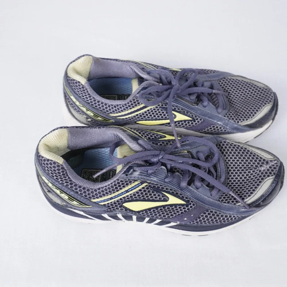 Brooks Dyad 7 Y2K Retro Black Silver Running Shoes 1101211D172 Mens Size 8 Med B